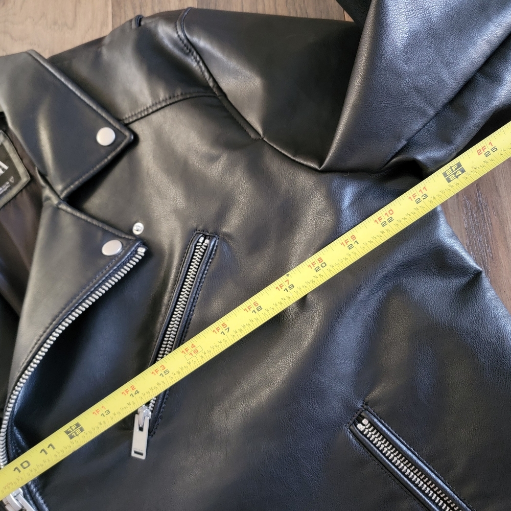 đ¤ Zara Moto BikerâJacket Black Faux Leather Zipper &Buckle Detailing Motorcycle - Picture 3 of 16